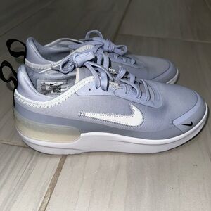 NIKE Amixa running training shoes